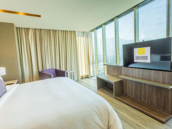 Camino Real Fashion Drive Monterrey : photo 1 de la chambre suite supérieure lit king-size
