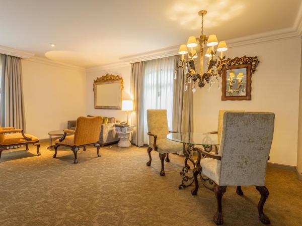 Quinta Real Monterrey : photo 6 de la chambre suite gouverneur lit king-size