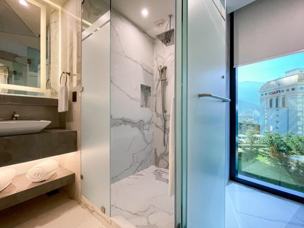 Safi Royal Luxury Metropolitan : photo 4 de la chambre chambre lits jumeaux