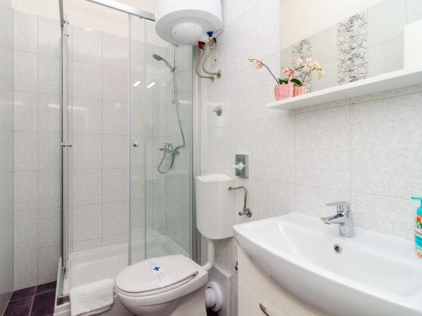 Rooms Tezoro : photo 8 de la chambre chambre triple - vue sur ville