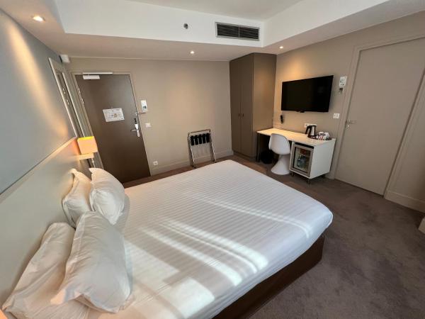 Holiday Inn Paris-Auteuil, an IHG Hotel : photo 10 de la chambre chambre standard