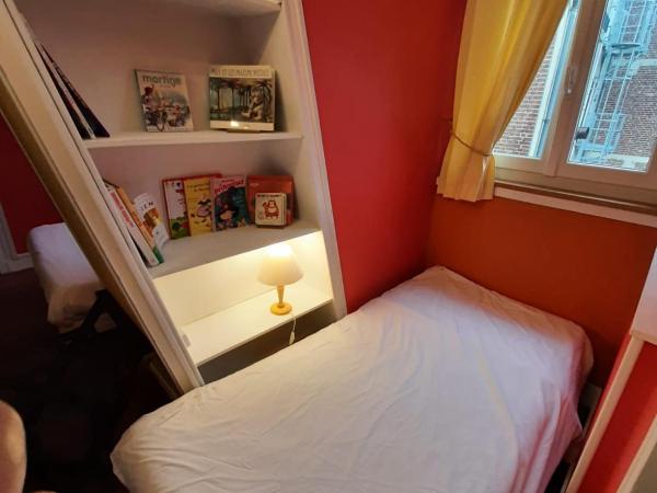 Hotel du Cygne : photo 6 de la chambre chambre familiale (6 adultes + 1 enfant)