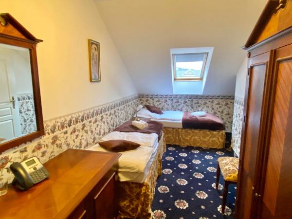 Hotel Klarinn Prague Castle : photo 7 de la chambre chambre lits jumeaux Économique