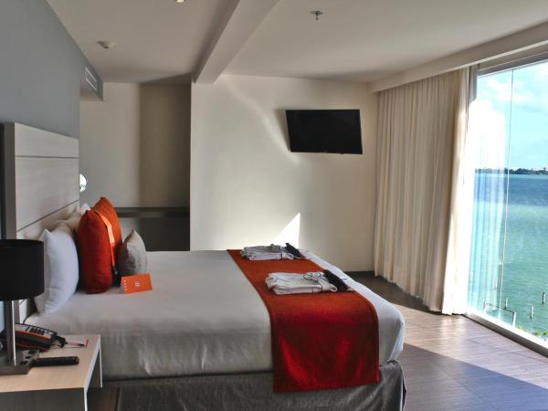 Real Inn Cancún : photo 4 de la chambre suite junior - vue sur la lagune