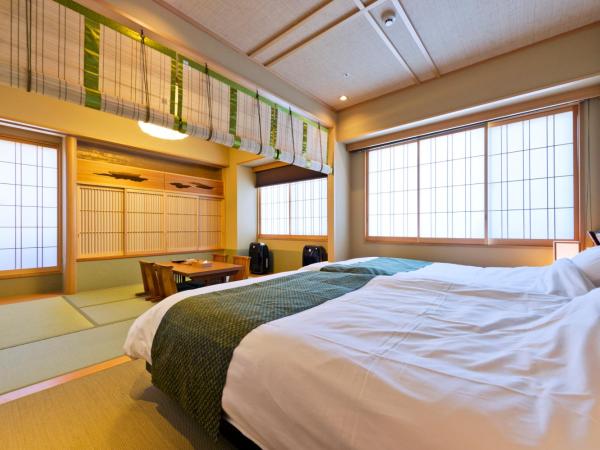 Kadensho, Arashiyama Onsen, Kyoto - Kyoritsu Resort : photo 5 de la chambre chambre avec espace tatami et baignoire extérieure