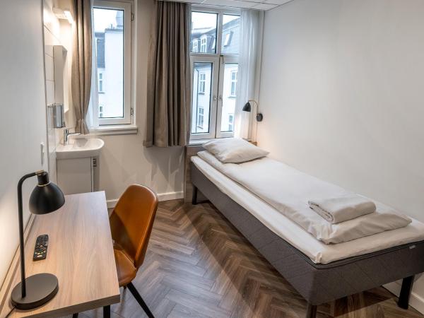 Go Hotel Saga : photo 4 de la chambre chambre simple avec salle de bains commune