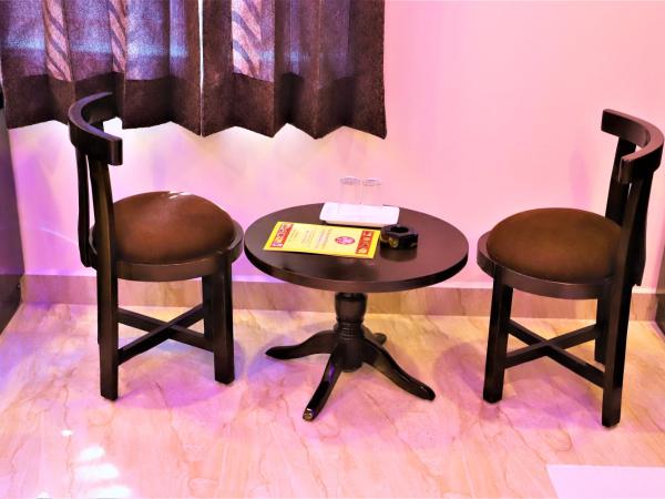 Airport Hotel Shivaka Inn : photo 7 de la chambre chambre double supérieure