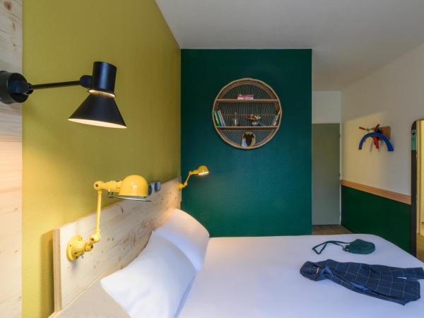 Greet Hotel Evreux Centre - Route de Normandie by Accor : photo 6 de la chambre chambre pop avec 1 lit double