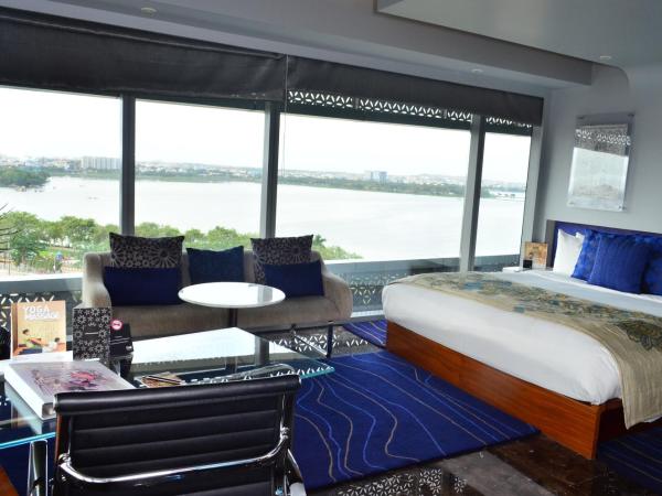 The Park Hyderabad, Banjara Hills near Hussain Sagar Lake : photo 7 de la chambre residence room with 20% discount on food and soft beverages, spa & laundry, complimentary 2 pints of beer once during stay and lake check out till 3pm