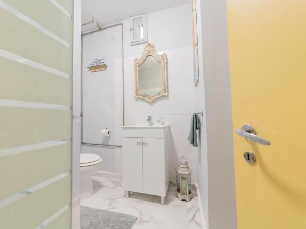 Casa Sá Noronha Old Town : photo 2 de la chambre chambre lits jumeaux avec salle de bains privative séparée