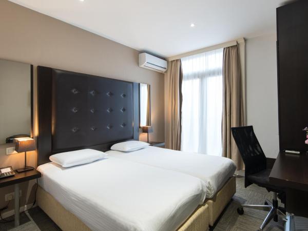 Hotel Chambord : photo 4 de la chambre chambre lits jumeaux standard