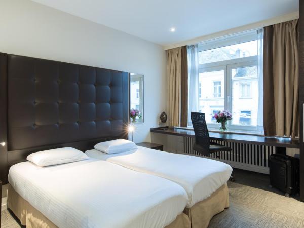 Hotel Chambord : photo 7 de la chambre chambre affaires lits jumeaux
