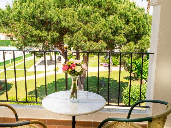 Hotel La Romarine : photo 5 de la chambre chambre double ou lits jumeaux