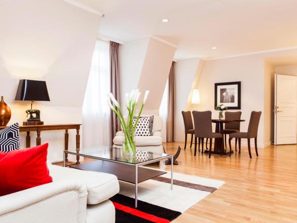 Elite Hotel Savoy : photo 7 de la chambre suite