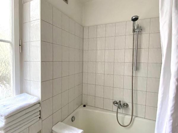 Altstadthotel Hayk am Rhein : photo 10 de la chambre economy apartment - 3 rooms no rhine river view