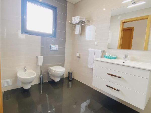 Sunfield Guest House - Only Adults : photo 3 de la chambre chambre double ou lits jumeaux supérieure avec terrasse