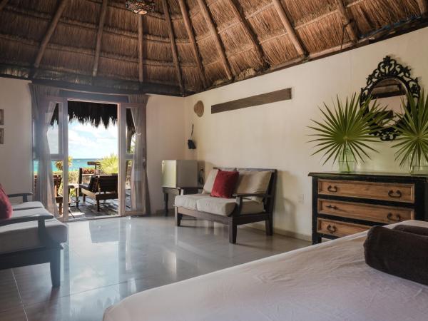 Playa Esperanza Tulum : photo 5 de la chambre chambre lit king-size - vue sur mer