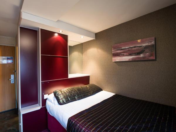 Pendulum Hotel : photo 5 de la chambre petite chambre double