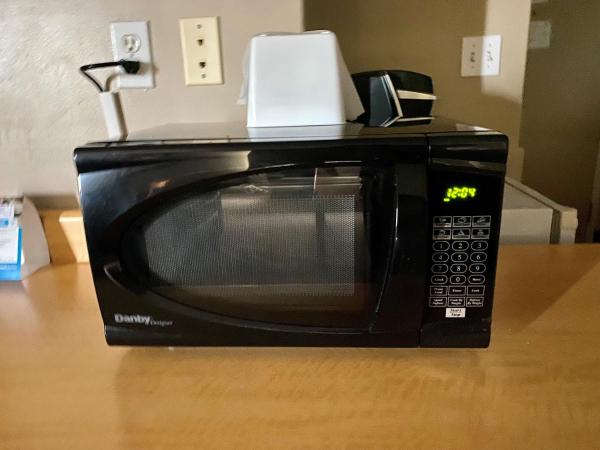 Super 8 by Wyndham Edmonton South : photo 8 de la chambre suite lit king-size exécutive