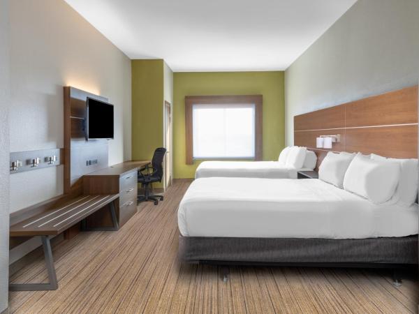 Holiday Inn Express & Suites Dallas East - Fair Park, an IHG Hotel : photo 4 de la chambre suite 2 chambres avec lits queen-size
