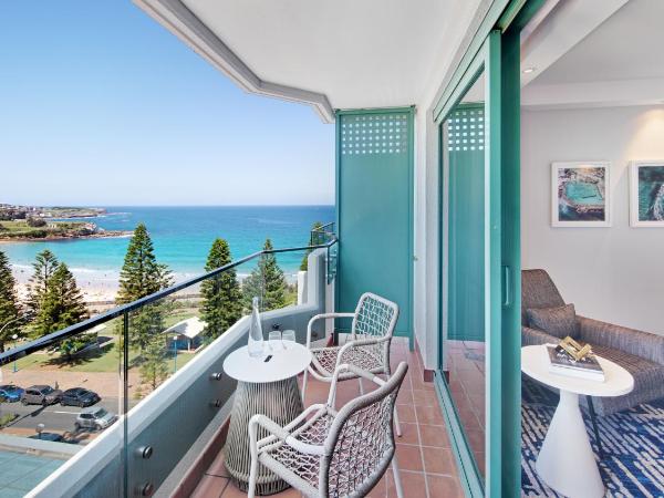 Crowne Plaza Sydney Coogee Beach, an IHG Hotel : photo 1 de la chambre chambre king standard avec vue sur océan 