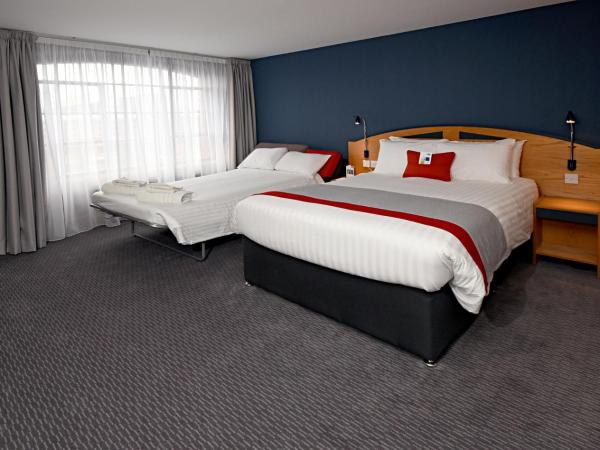 Holiday Inn Express Liverpool-Albert Dock, an IHG Hotel : photo 2 de la chambre chambre double avec canapé-lit