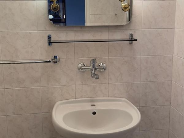 Pension Linden : photo 1 de la chambre chambre triple supérieure