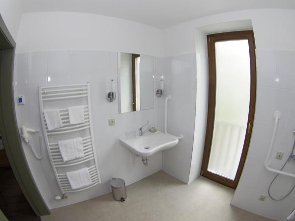 Hotel Therapia : photo 6 de la chambre offre spéciale - chambre double
