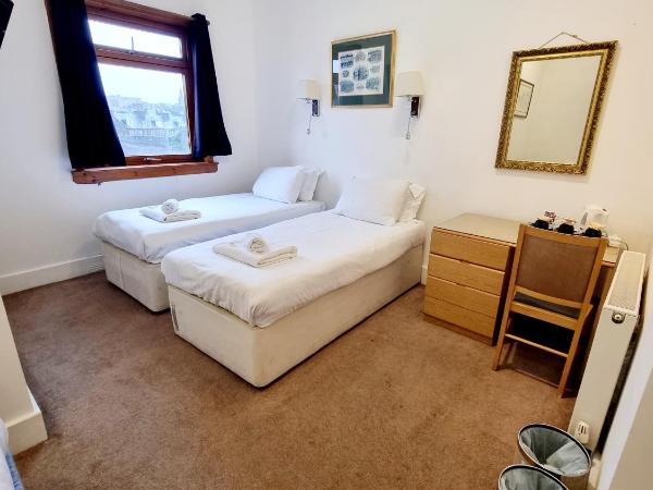 The Guards Hotel : photo 2 de la chambre chambre triple