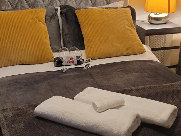 Mel's Springfield Home : photo 3 de la chambre chambre double avec salle de bains privative