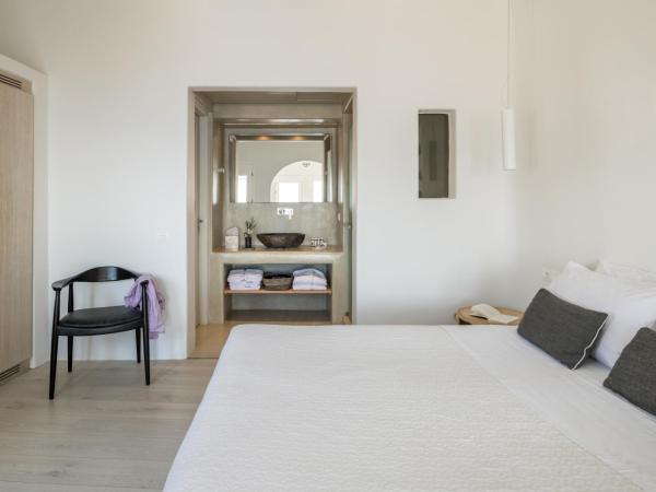 Porto Fira Suites : photo 4 de la chambre suite lune de miel avec vue sur caldera