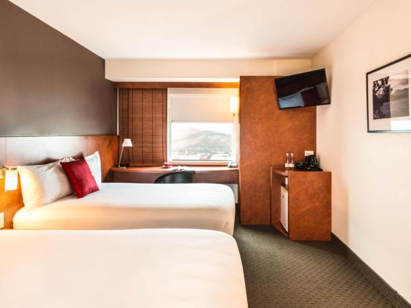 Ibis Christchurch : photo 1 de la chambre hébergement ibis plus avec 2 lits doubles