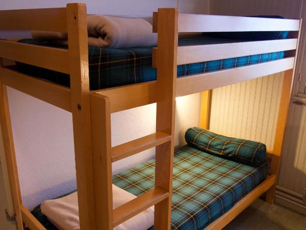 Auberge de jeunesse de Concarneau : photo 2 de la chambre lit simple dans dortoir pour hommes