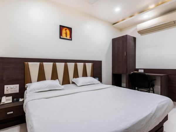 Hotel Ashish : photo 2 de la chambre chambre deluxe double ou lits jumeaux