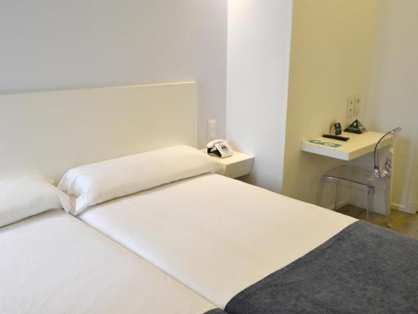 Hotel Alda San Bieito : photo 7 de la chambre chambre double avec balcon