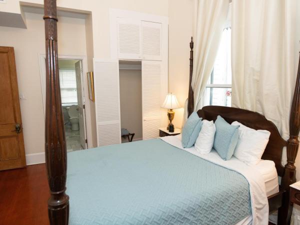 The Esplanade Guesthouse Mansion : photo 3 de la chambre chambre supérieure lit queen-size