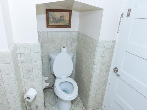 The Esplanade Guesthouse Mansion : photo 7 de la chambre chambre lit queen-size - accessible aux personnes à mobilité réduite