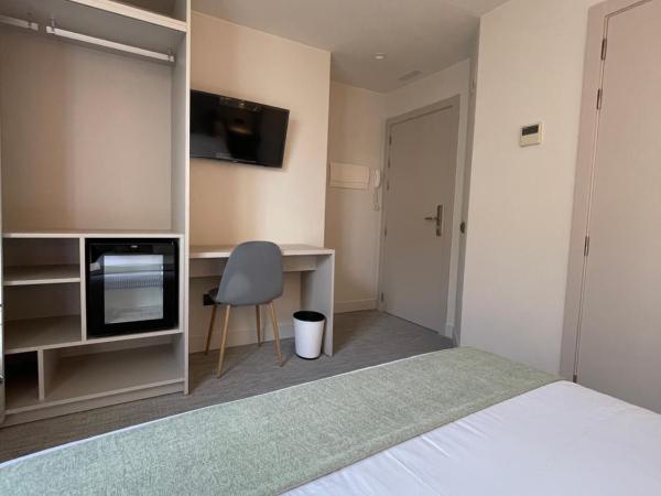 AZ Hotel San Valero : photo 7 de la chambre chambre double avec terrasse