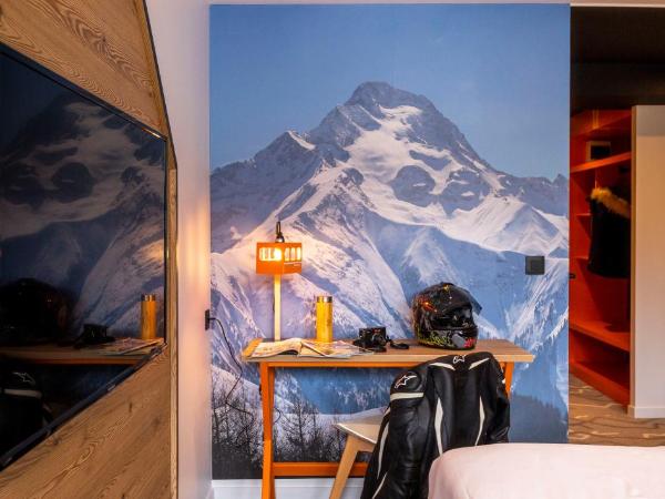 Hotel Base Camp Lodge - Les 2 Alpes : photo 4 de la chambre chambre quadruple - vue sur montagnes