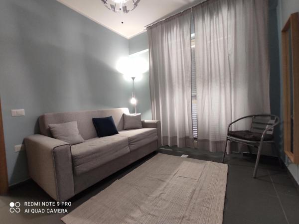 bbnapl'est : photo 4 de la chambre chambre familiale avec salle de bains privative