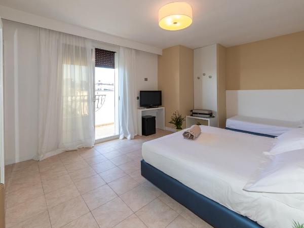 Hotel Nettuno : photo 3 de la chambre chambre triple supérieure