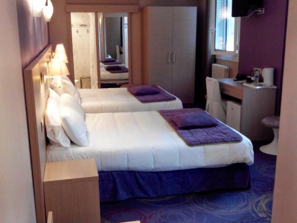 Htel Christina Lourdes : photo 6 de la chambre chambre triple