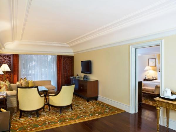 The Leela Palace Bengaluru : photo 4 de la chambre suite tourelle - avec transferts aller-retour, connexion wi-fi gratuite et accès au salon club