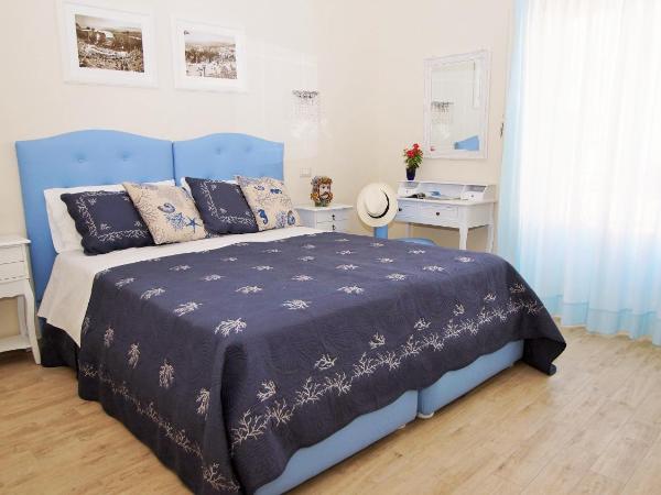 Valentina : photo 2 de la chambre chambre double ou lits jumeaux supérieure avec vue sur ville