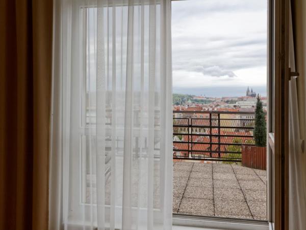 Clarion Hotel Prague Old Town : photo 8 de la chambre suite avec toit-terrasse