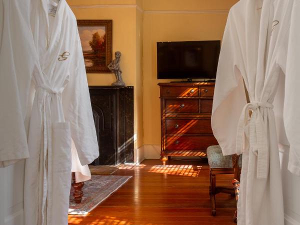 The Gastonian, Historic Inns of Savannah Collection : photo 8 de la chambre the oglethorpe penthouse suite