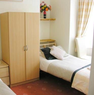 Park View Guest House : photo 2 de la chambre chambre familiale