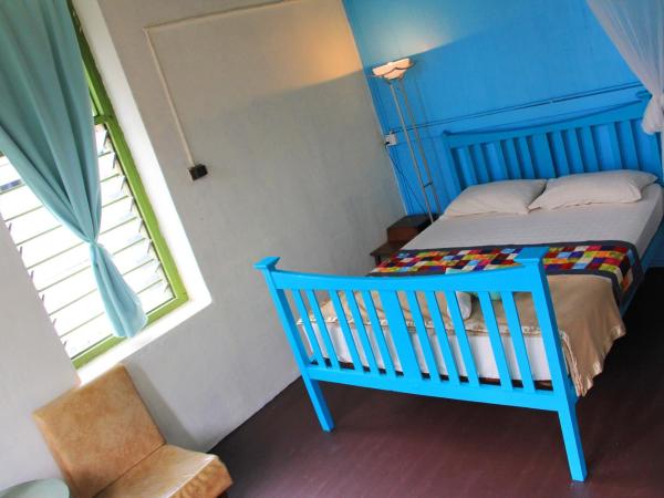 MoonTree47 : photo 2 de la chambre chambre double standard avec salle de bains commune