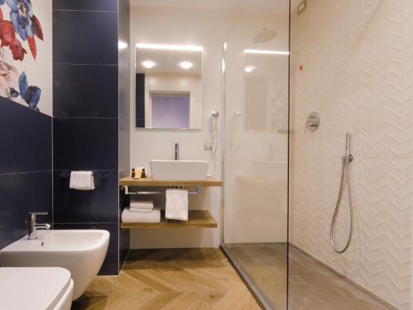 Hotel Baylle : photo 6 de la chambre suite junior avec balcon