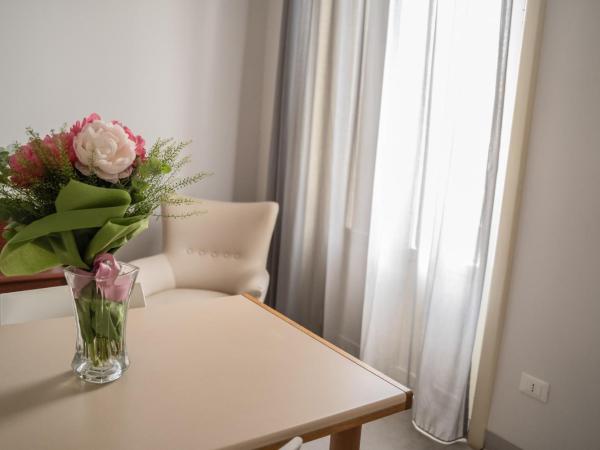 Hotel Mediterraneo : photo 6 de la chambre studio